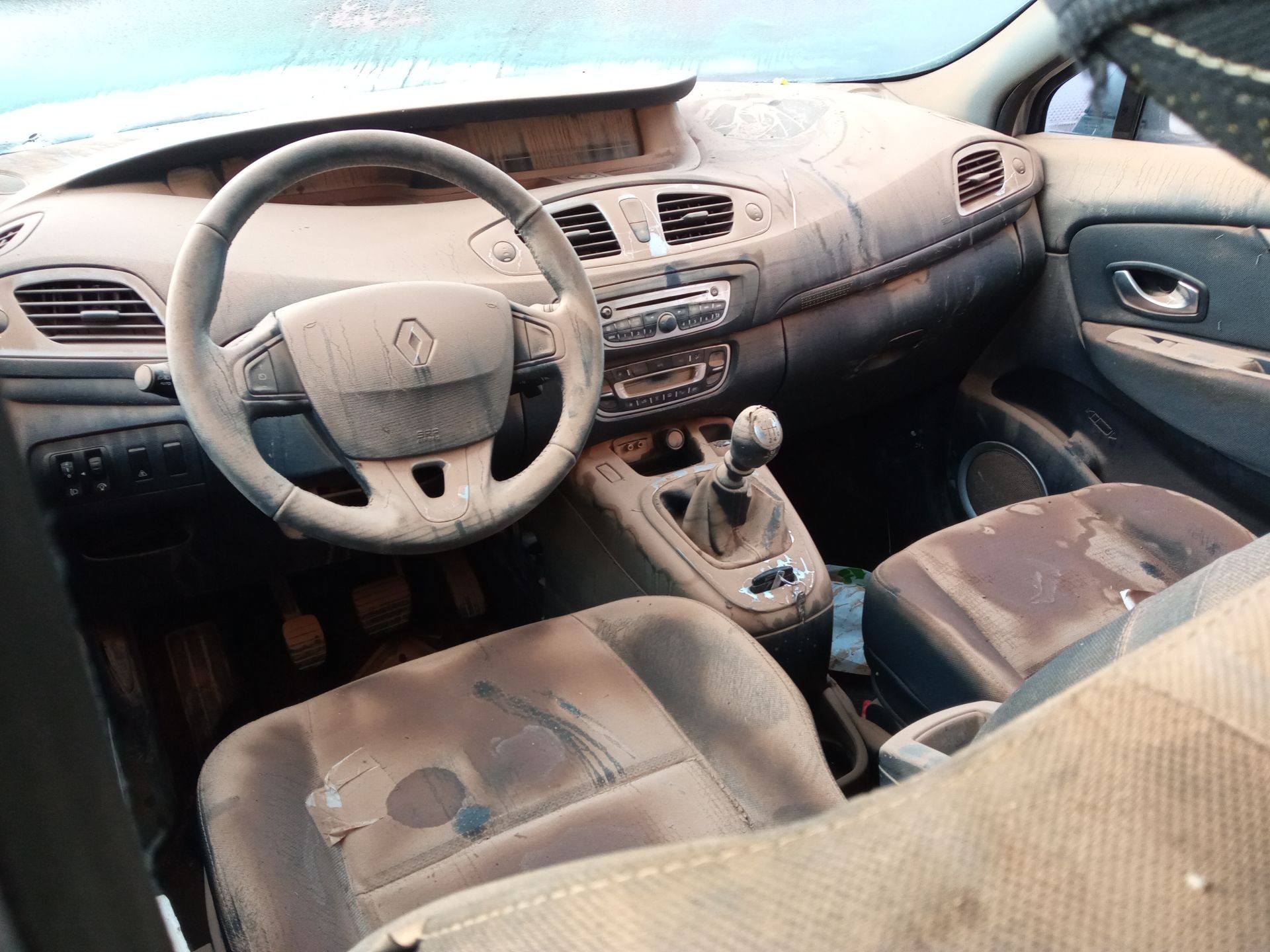 PORTE ARRIERE GAUCHE / 61089 tendance POUR RENAULT GRAND SCENIC III JZ0/1_ 1.5 DCI